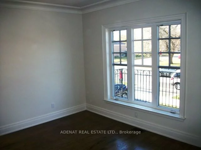 33, YOEMANS, Clanton Park, Toronto