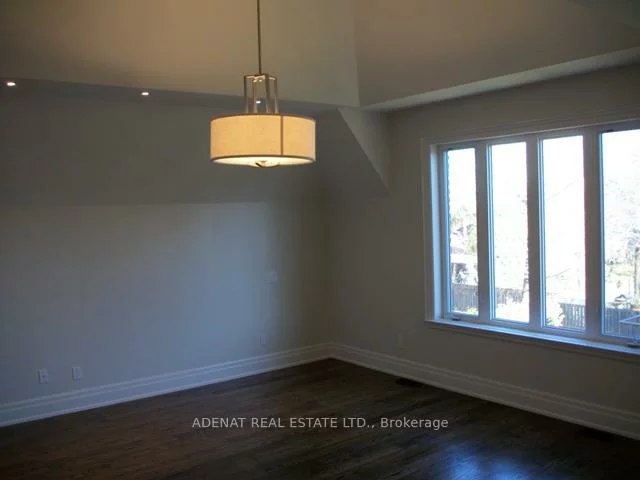33, YOEMANS, Clanton Park, Toronto