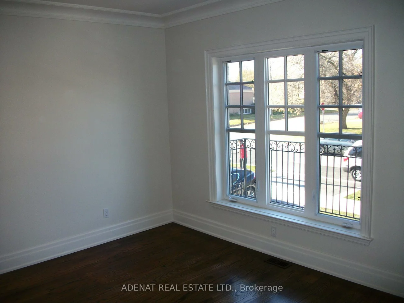 33, YOEMANS, Clanton Park, Toronto