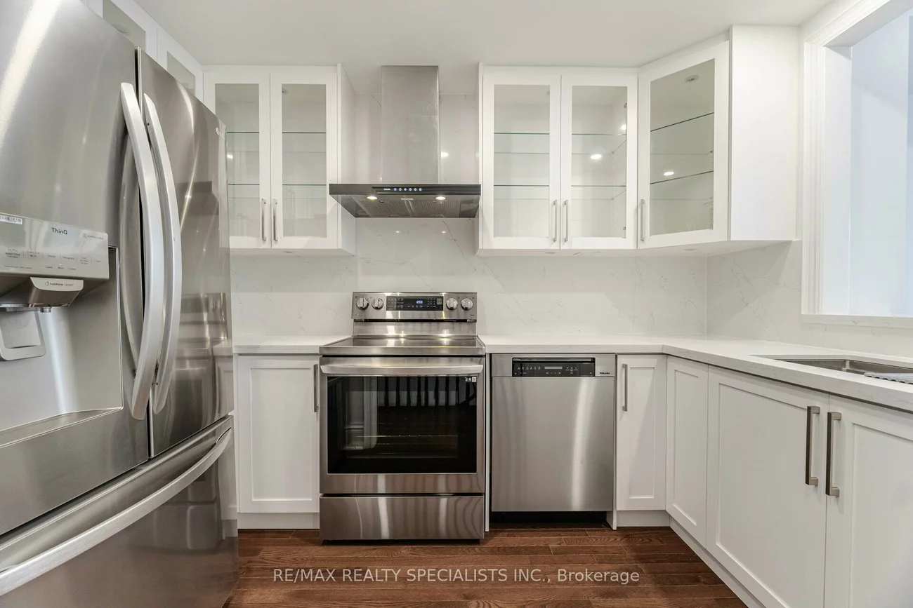 8C, Clairtrell, Willowdale East, Toronto
