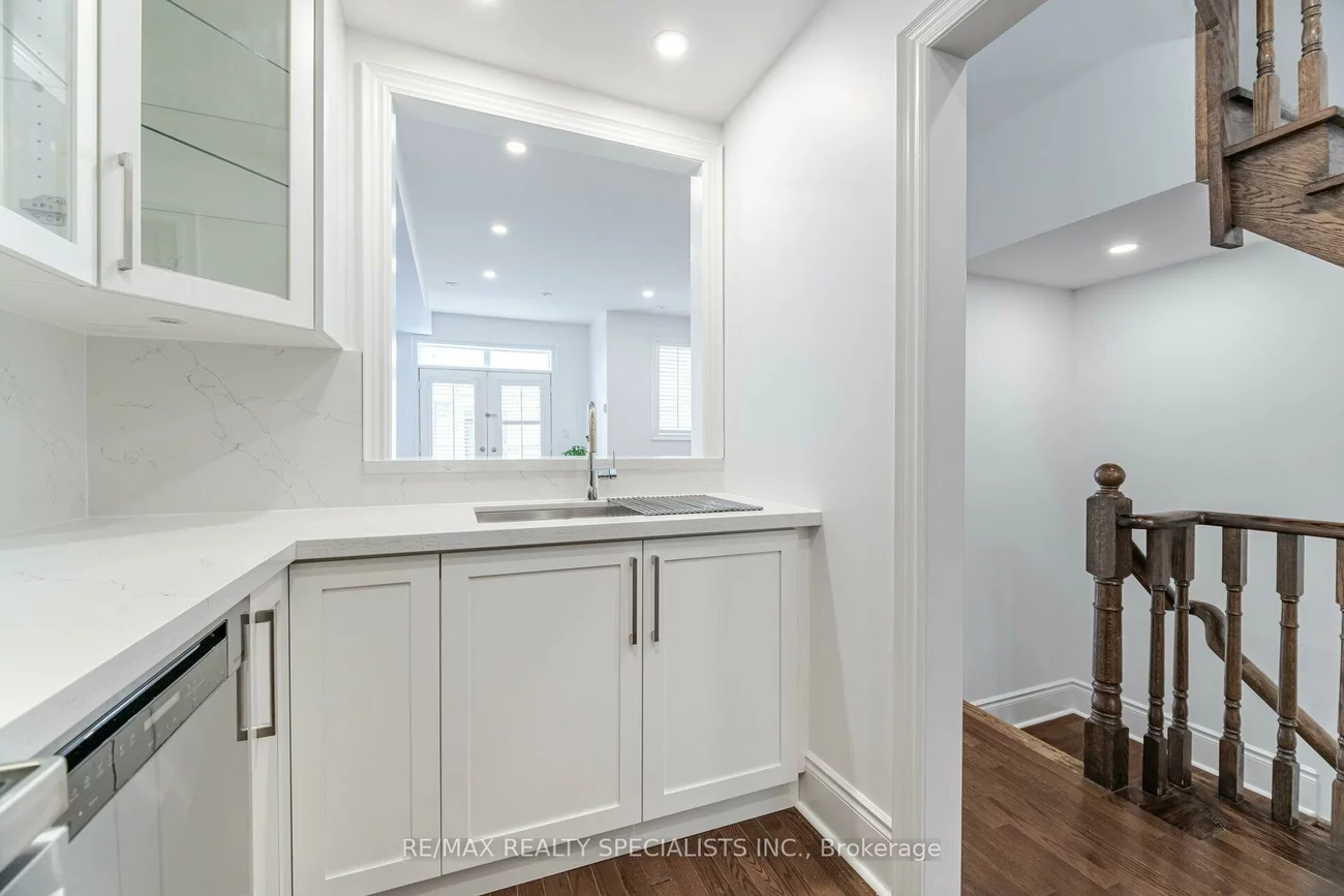 8C, Clairtrell, Willowdale East, Toronto