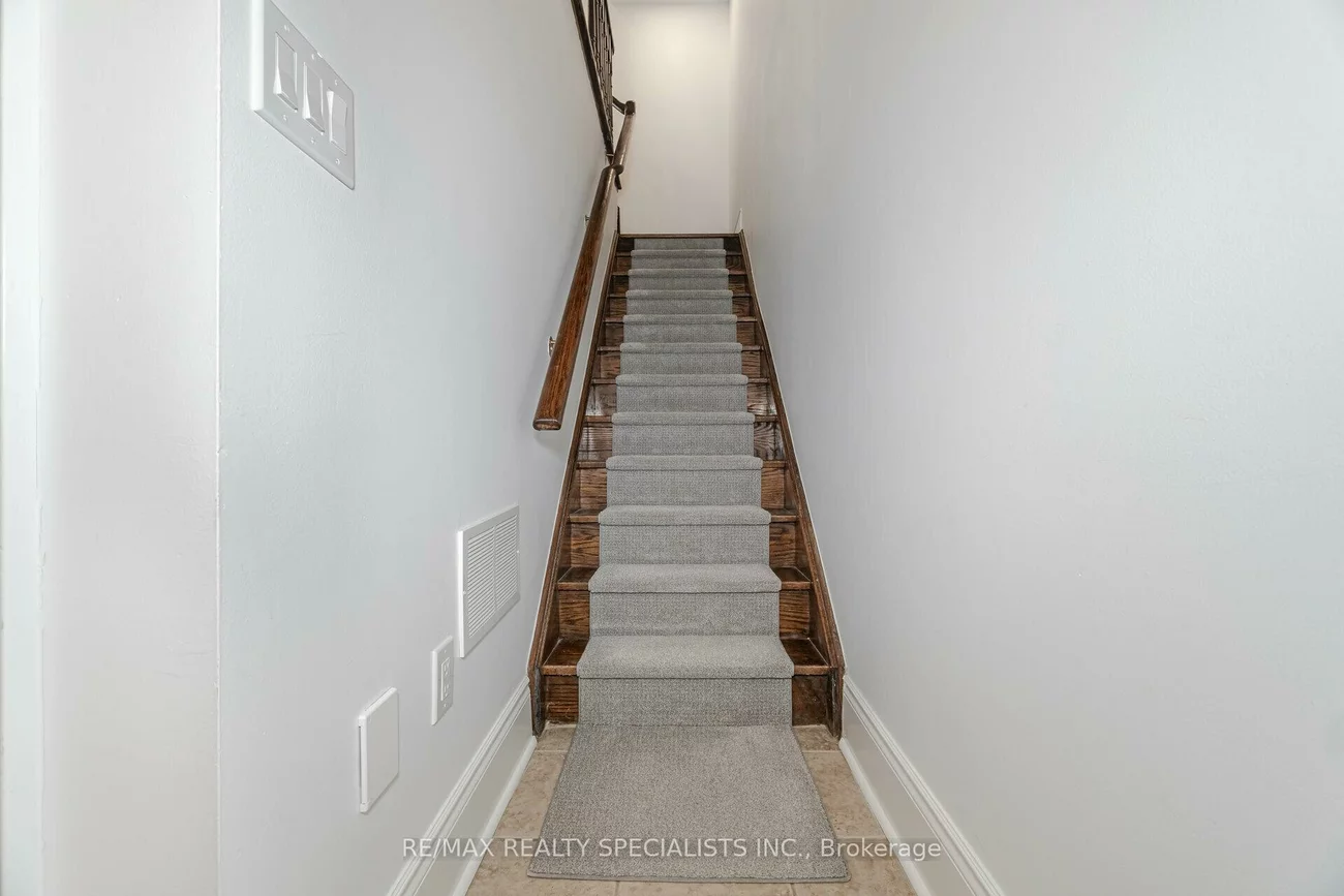 8C, Clairtrell, Willowdale East, Toronto