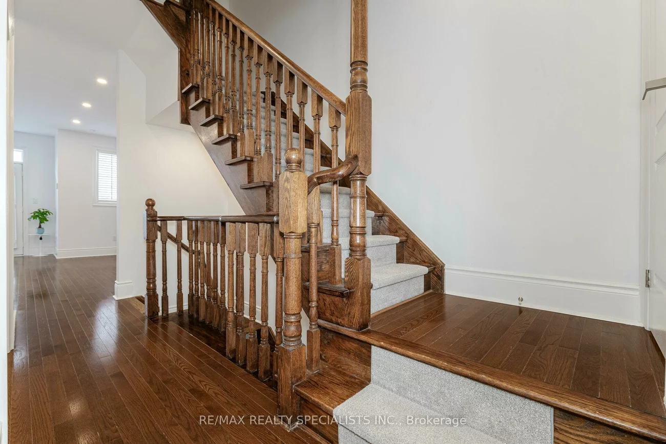 8C, Clairtrell, Willowdale East, Toronto