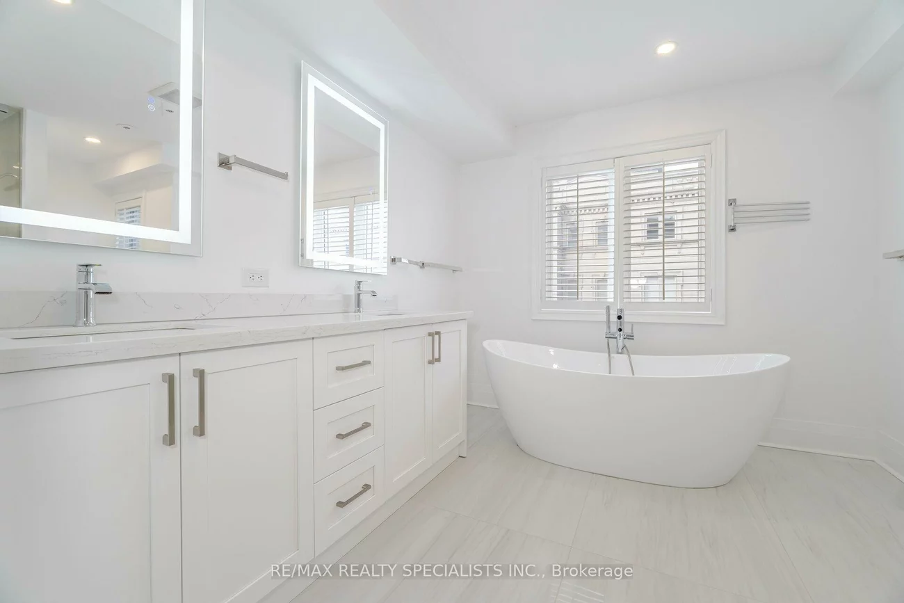 8C, Clairtrell, Willowdale East, Toronto