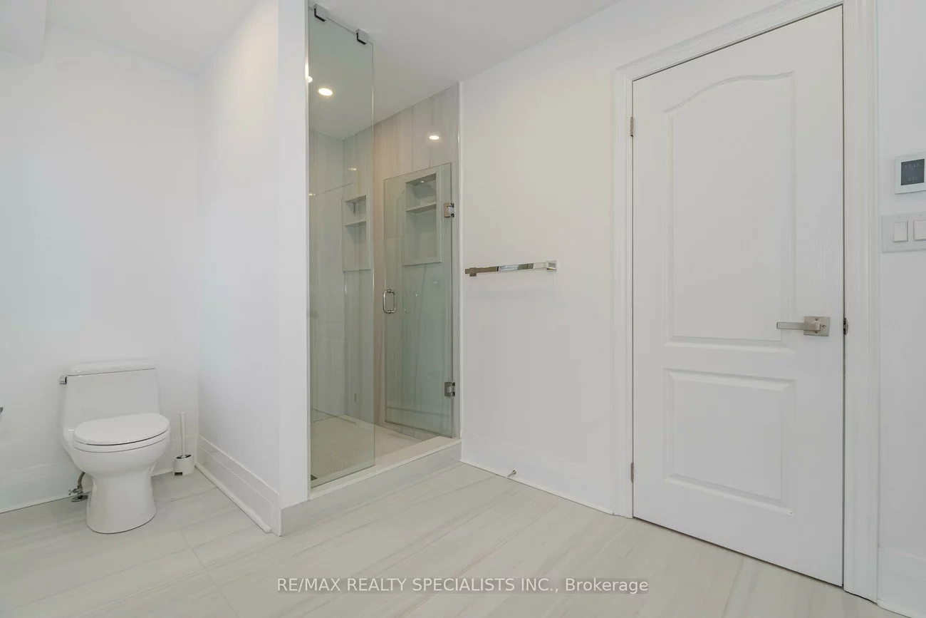 8C, Clairtrell, Willowdale East, Toronto