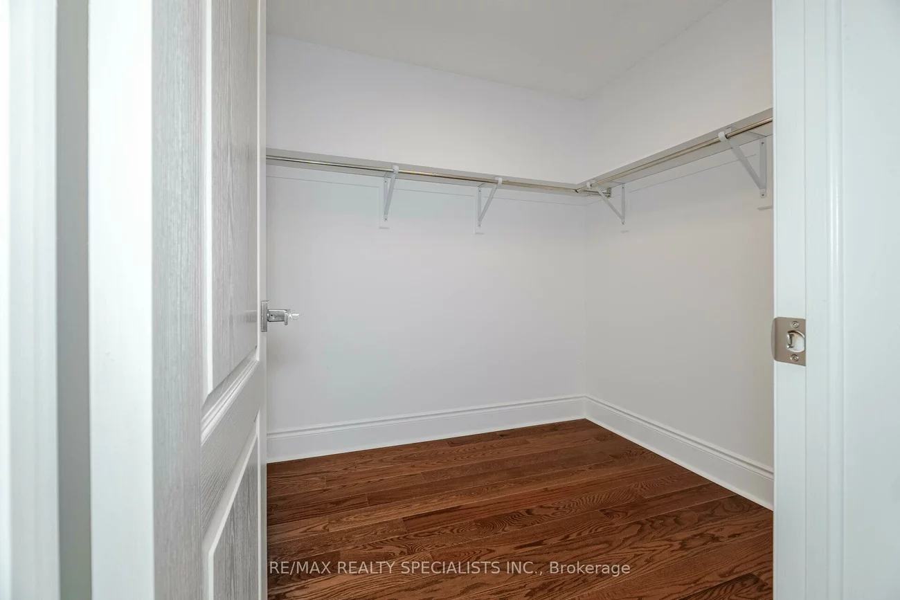 8C, Clairtrell, Willowdale East, Toronto