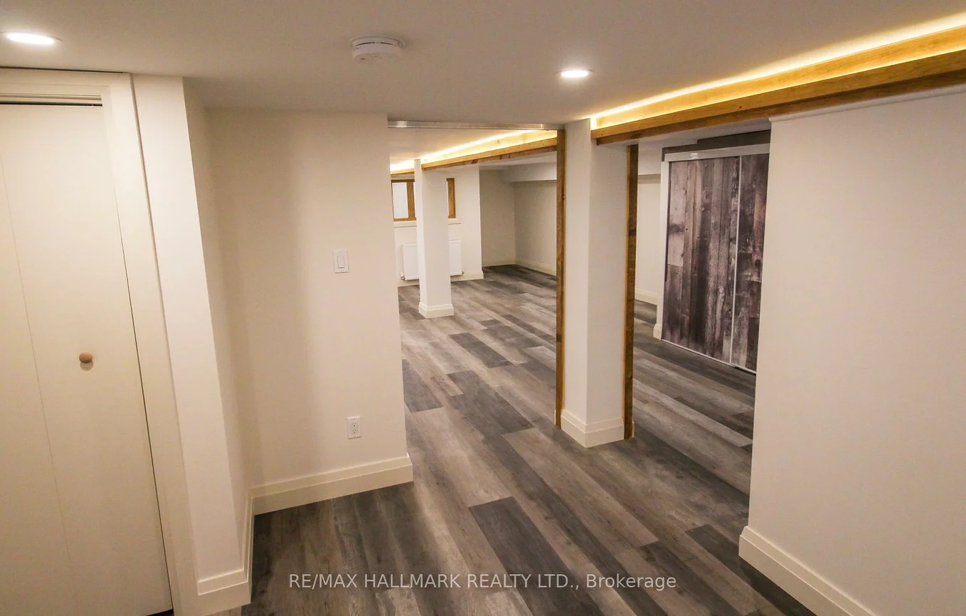 371, St Clarens, Little Portugal, Toronto