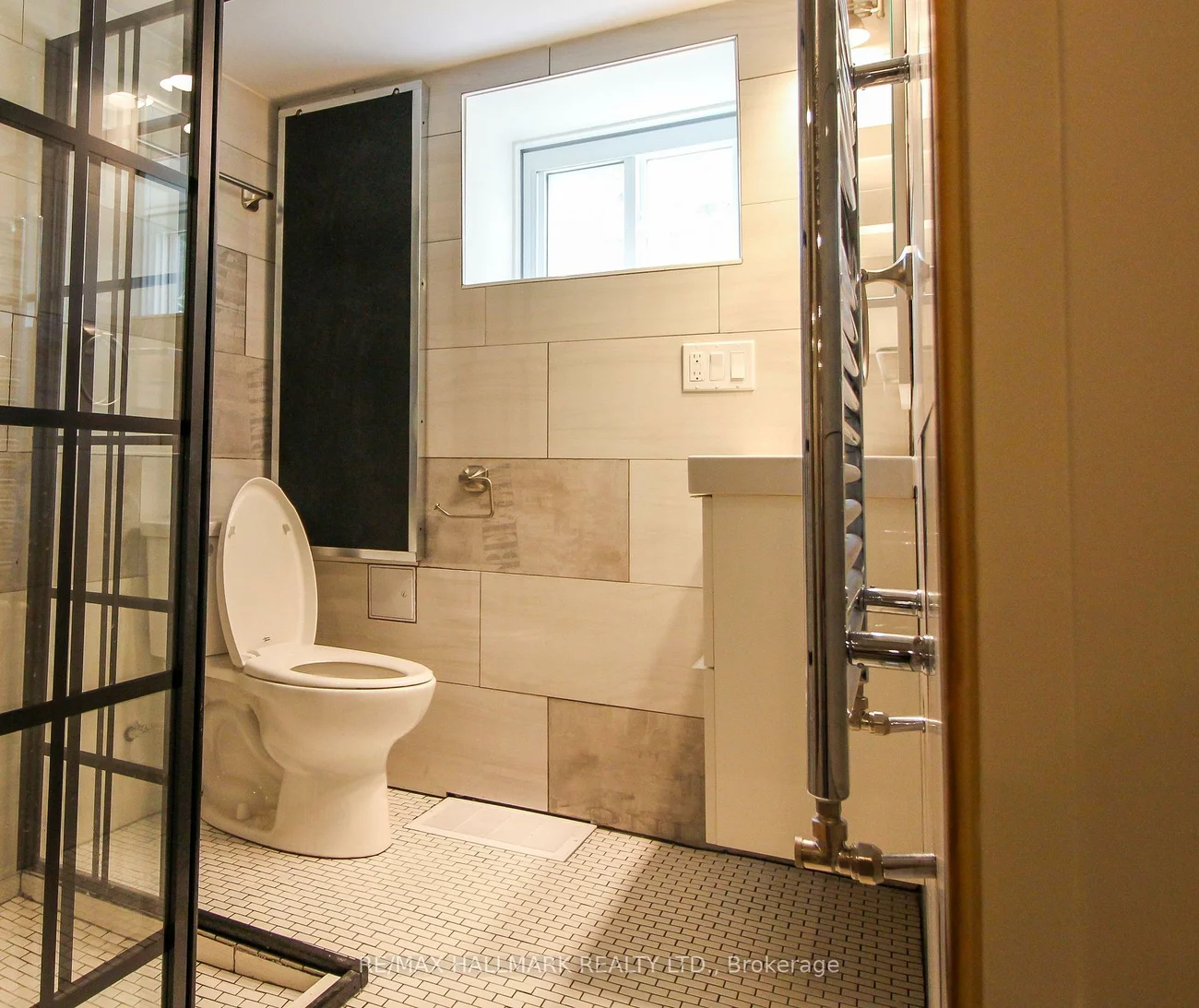 371, St Clarens, Little Portugal, Toronto