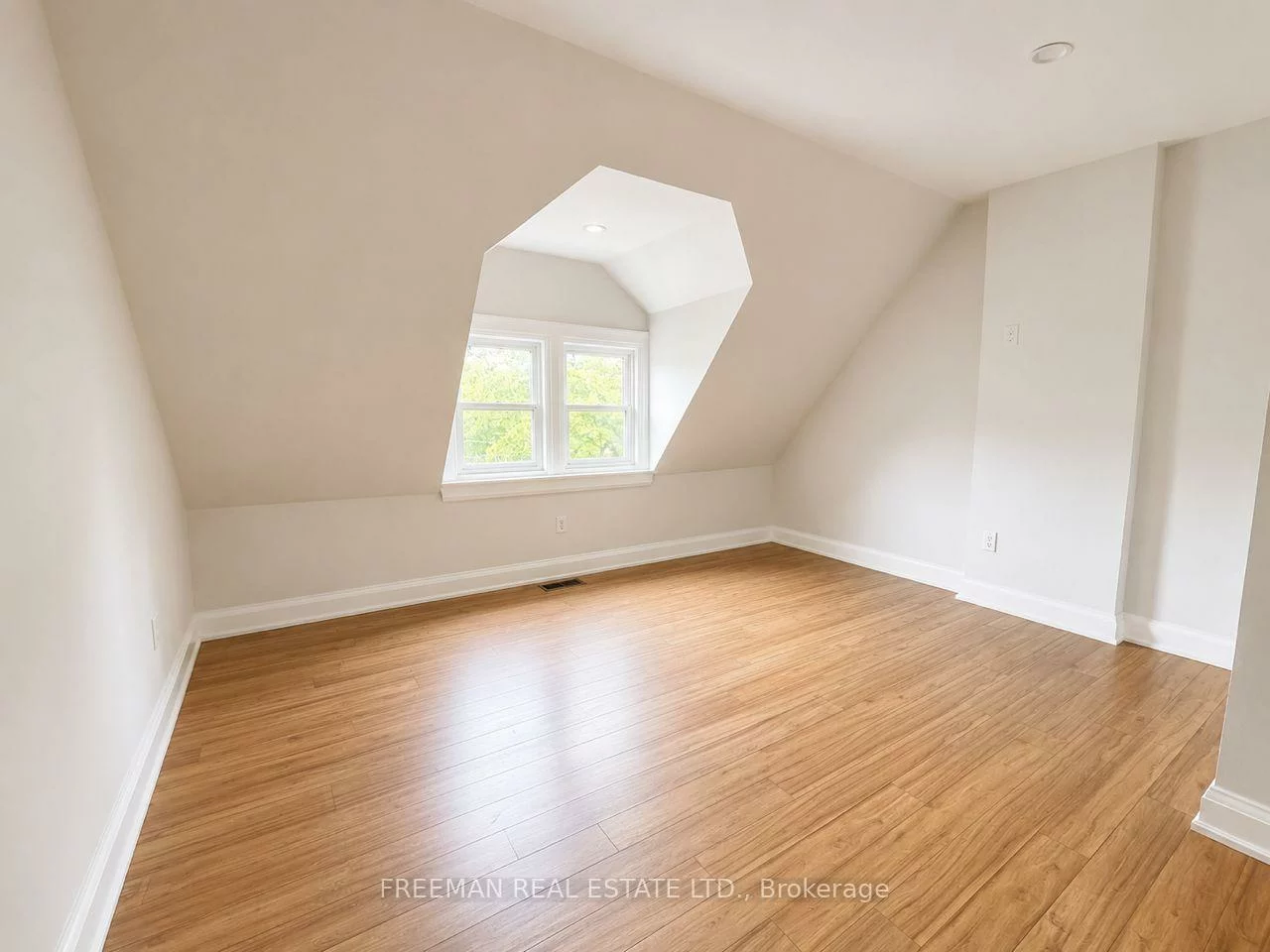 342, Howland, Annex, Toronto