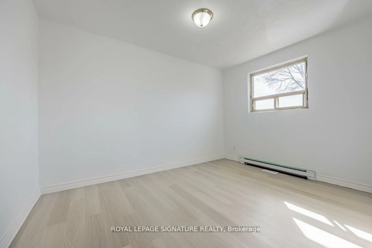 54, Tuscarora, Pleasant View, Toronto