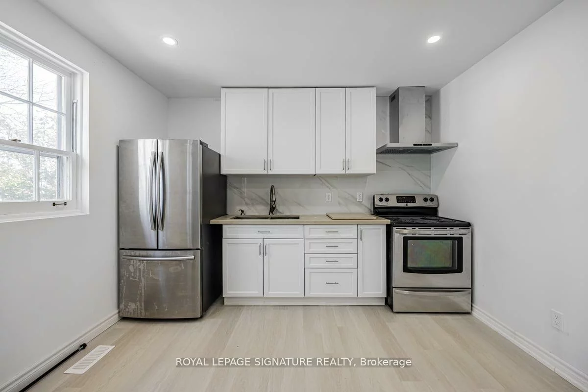54, Tuscarora, Pleasant View, Toronto
