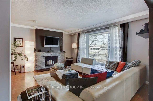 980, Lillian, Newtonbrook East, Toronto