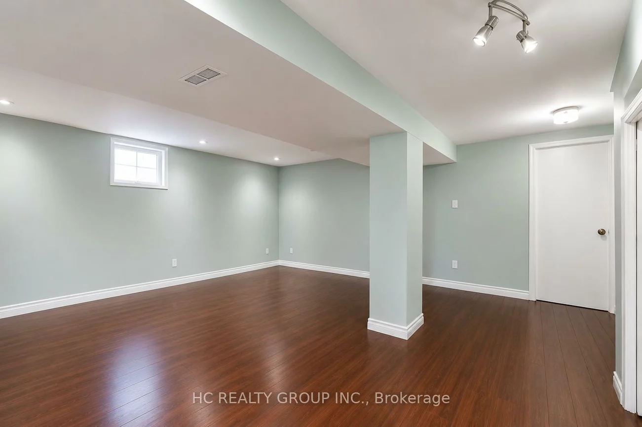 980, Lillian, Newtonbrook East, Toronto