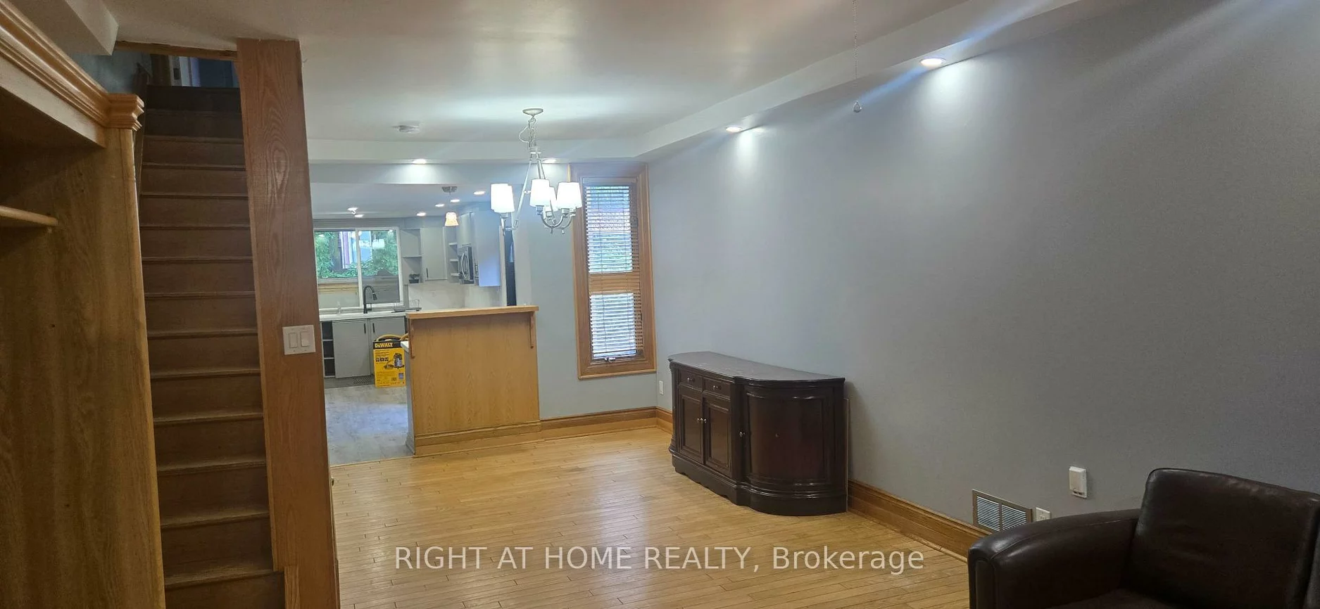 258, Howland, Annex, Toronto