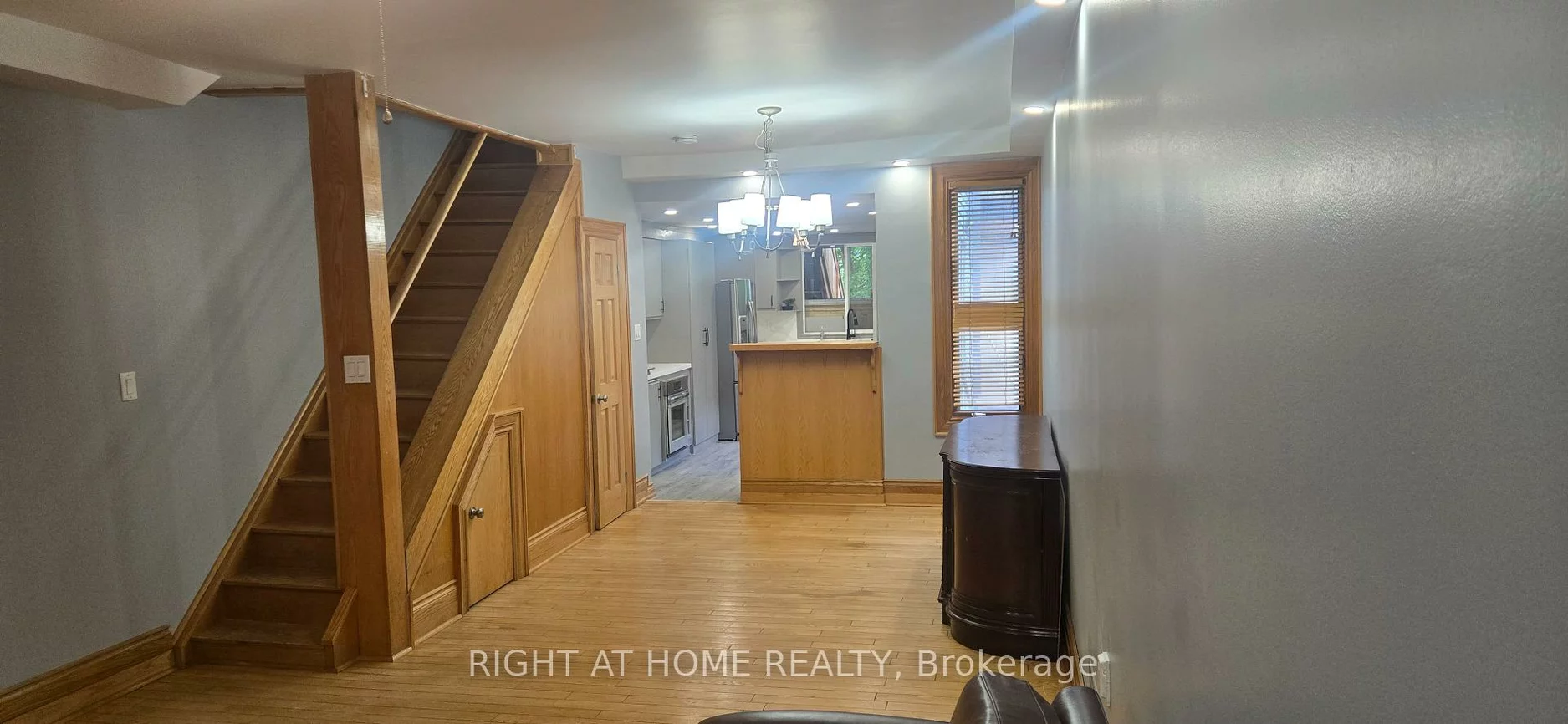 258, Howland, Annex, Toronto