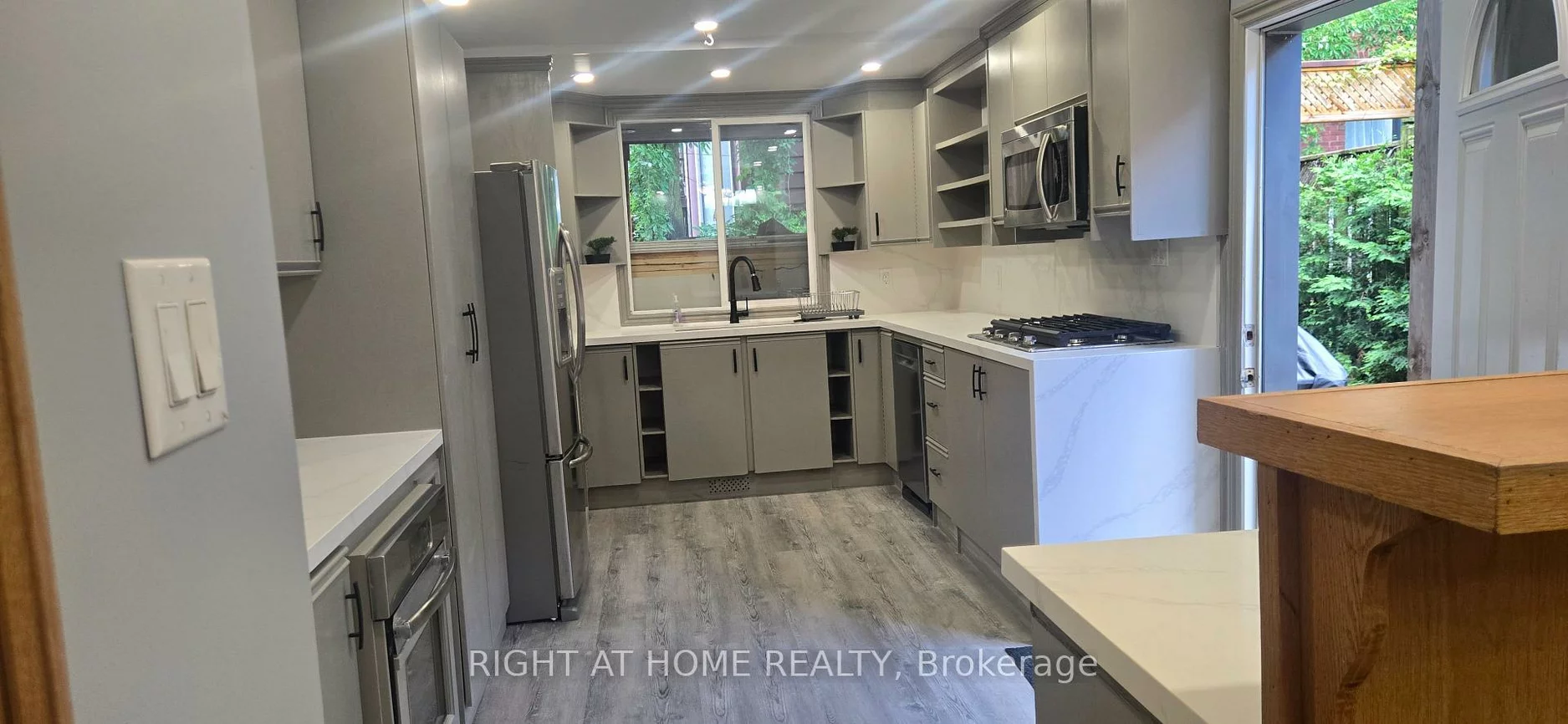 258, Howland, Annex, Toronto