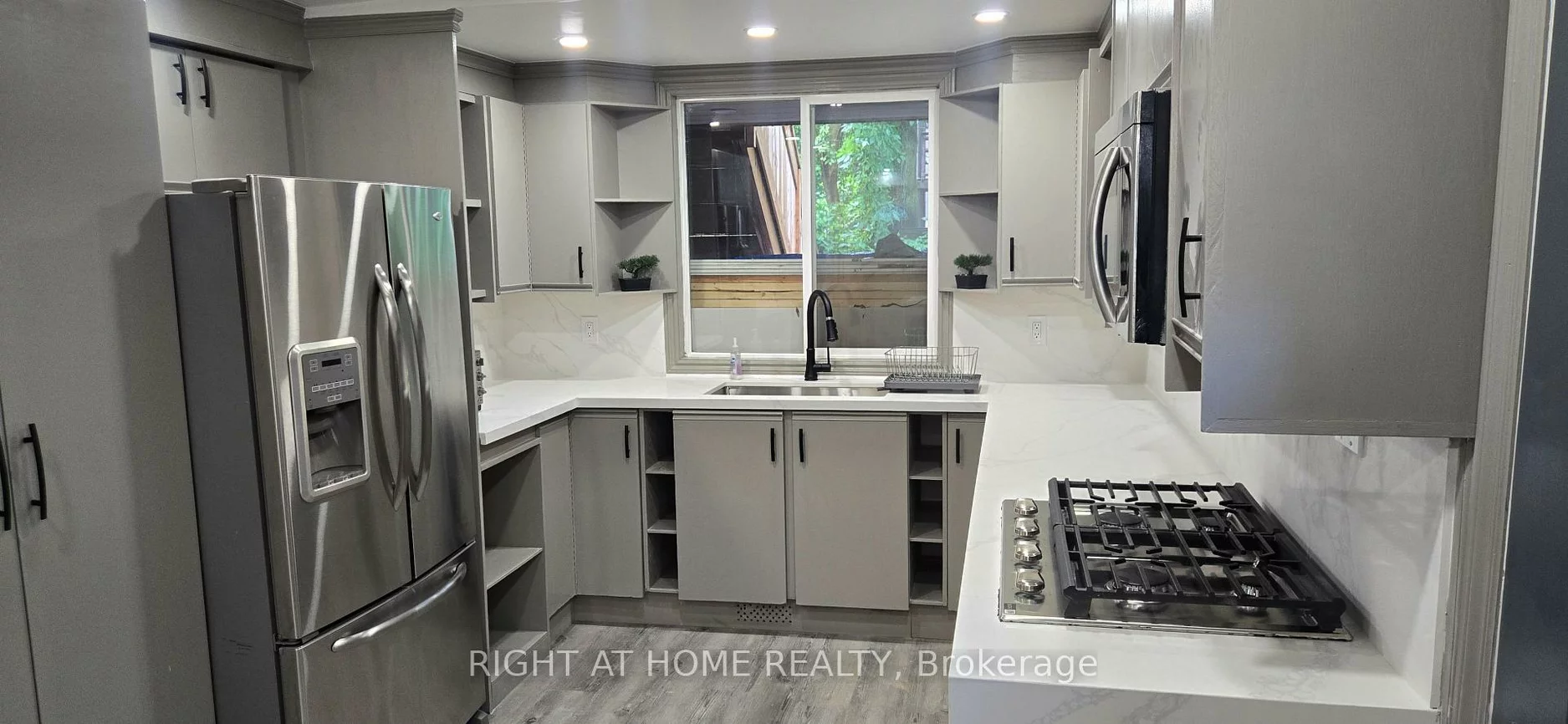 258, Howland, Annex, Toronto