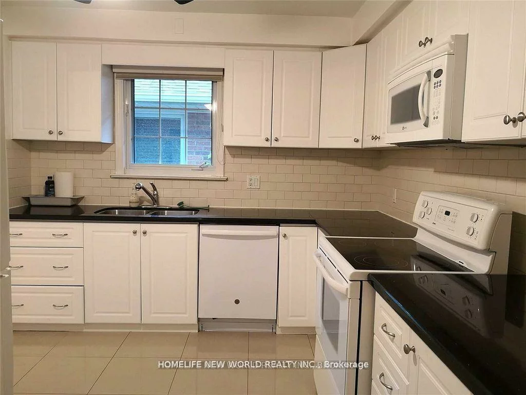 10, Millgate, Bayview Village, Toronto