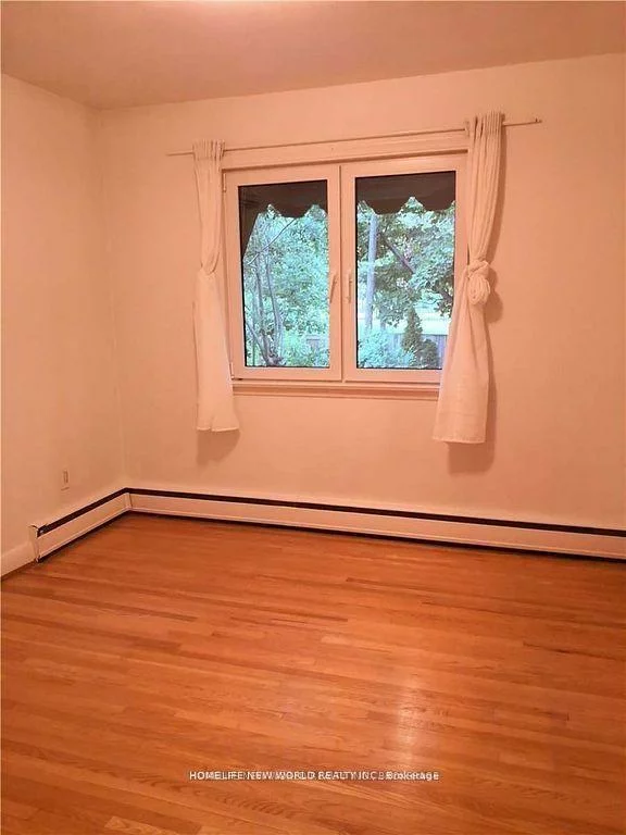 10, Millgate, Bayview Village, Toronto