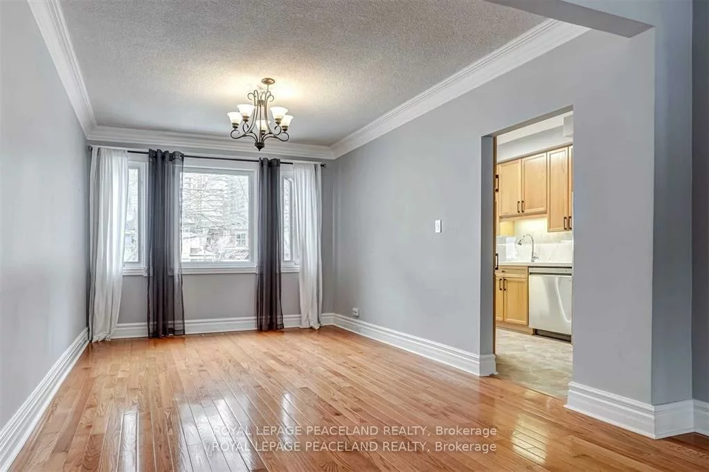 50, Manor, Mount Pleasant West, Toronto