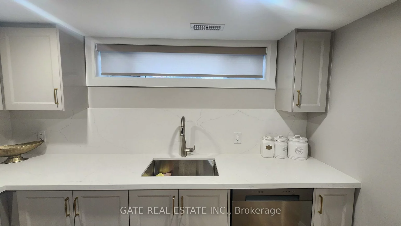 29, Caronport, Parkwoods-Donalda, Toronto