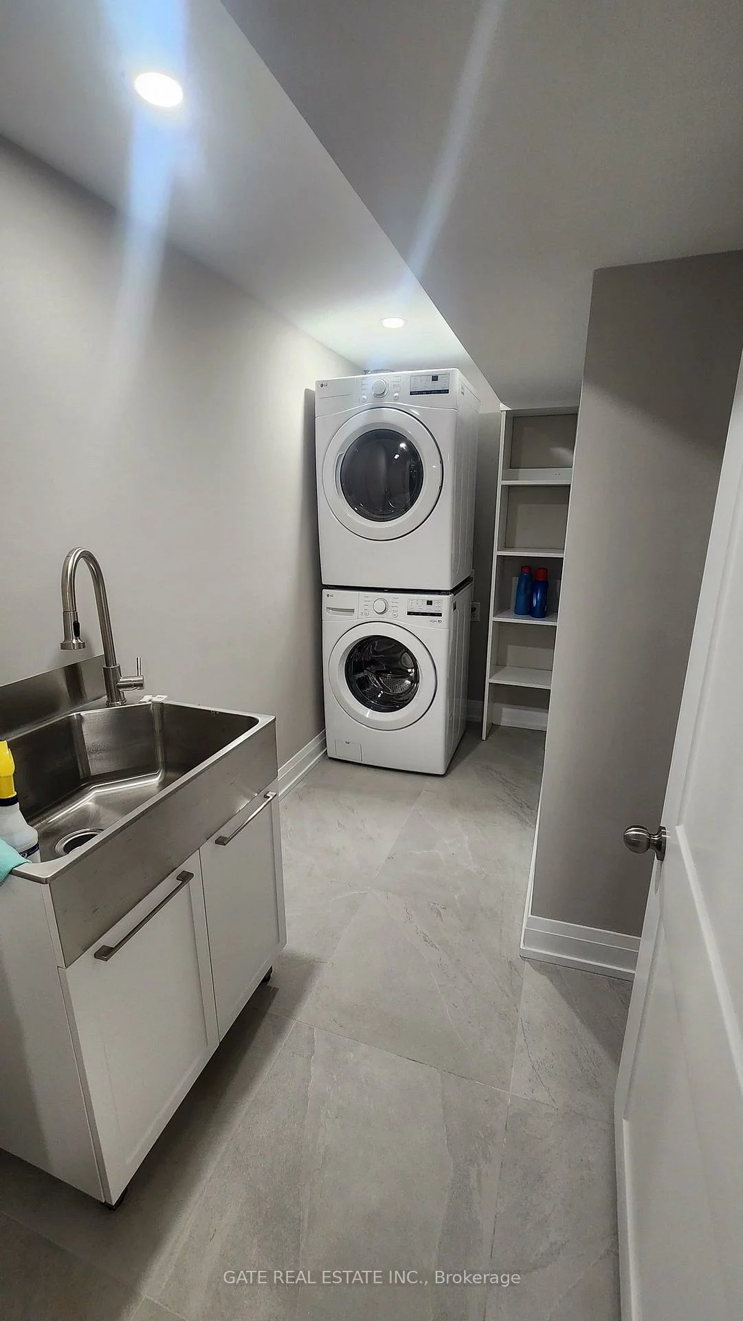 29, Caronport, Parkwoods-Donalda, Toronto