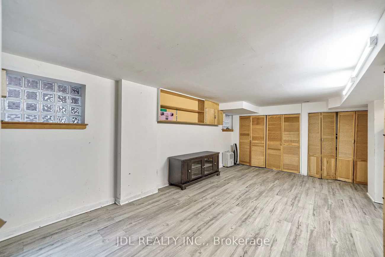 150, Banff, Mount Pleasant East, Toronto