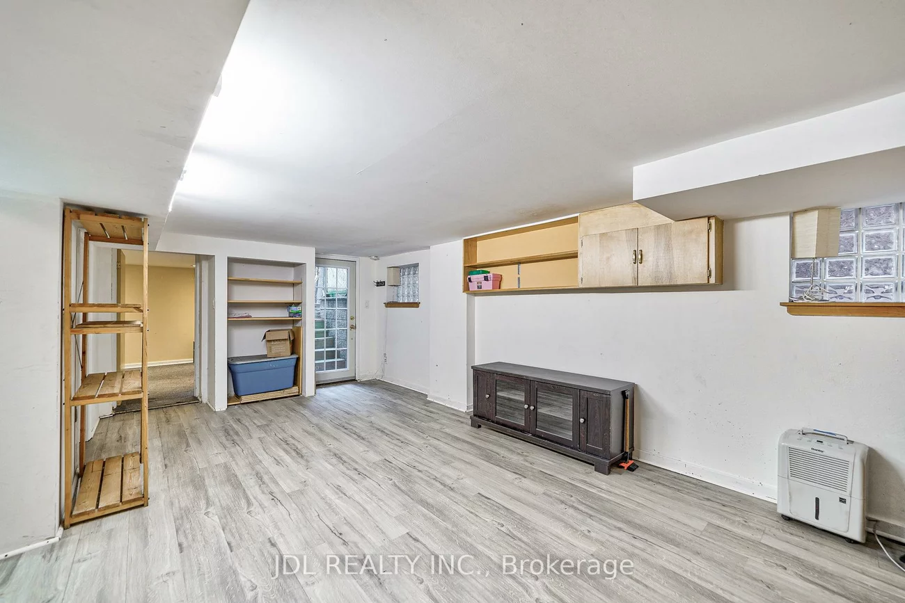 150, Banff, Mount Pleasant East, Toronto