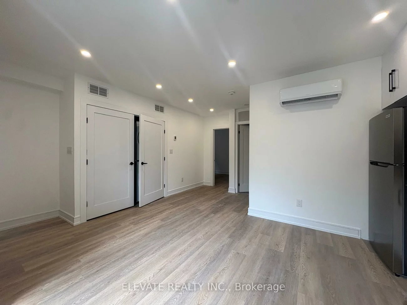 76, Burnaby, Lawrence Park South, Toronto