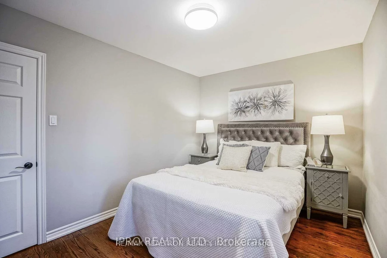 16, Cresthaven, Hillcrest Village, Toronto