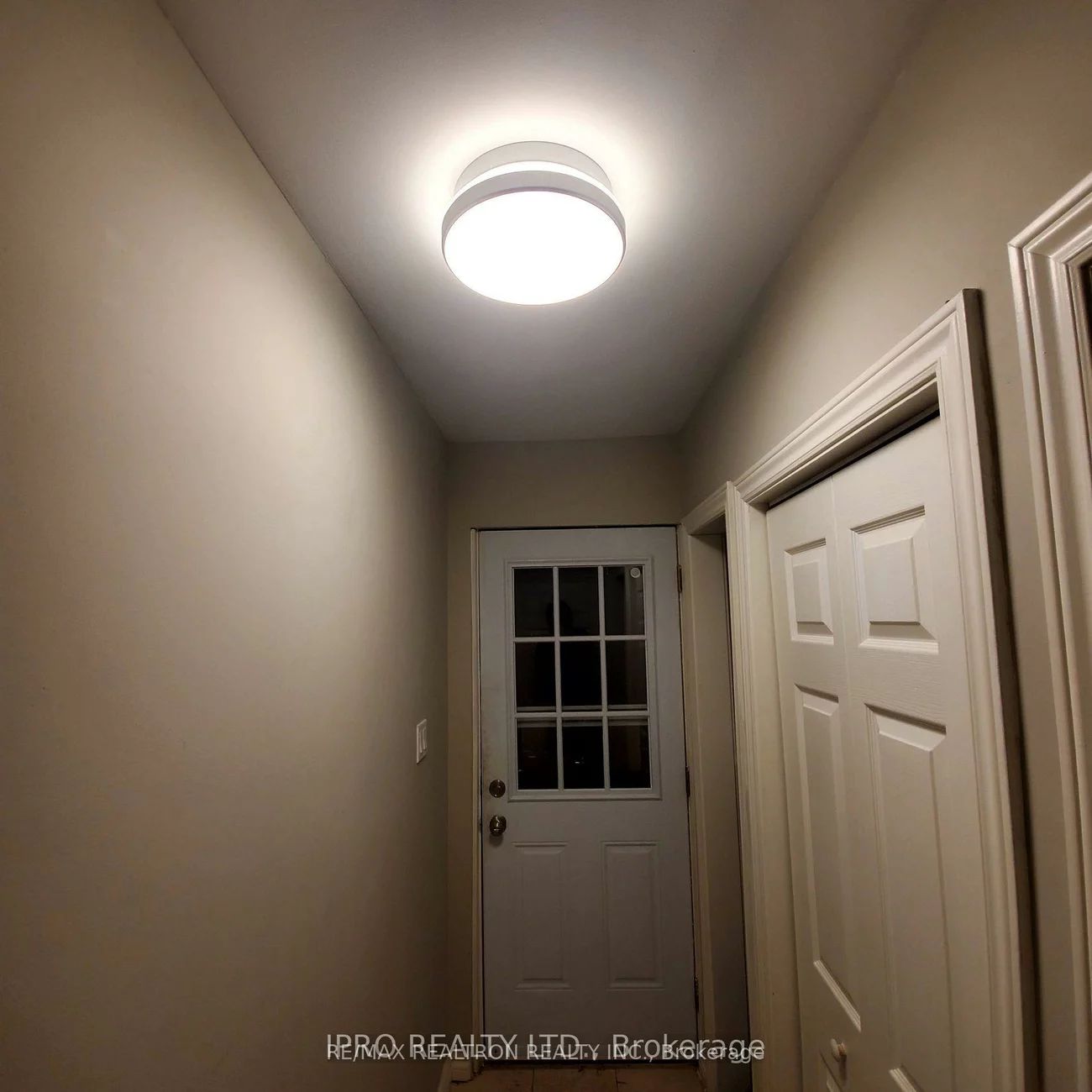 16, Cresthaven, Hillcrest Village, Toronto
