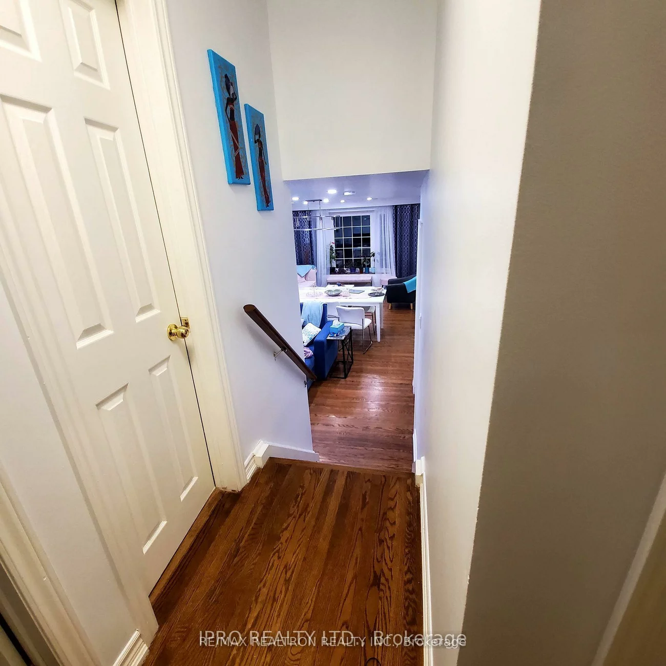 16, Cresthaven, Hillcrest Village, Toronto