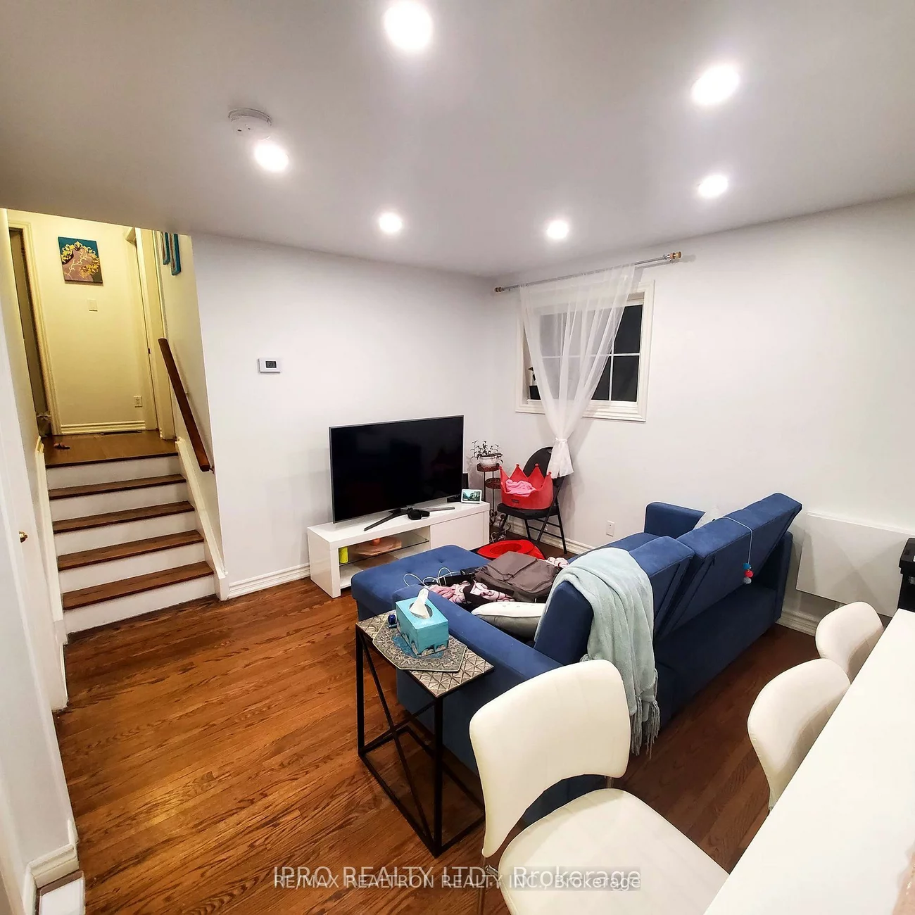 16, Cresthaven, Hillcrest Village, Toronto