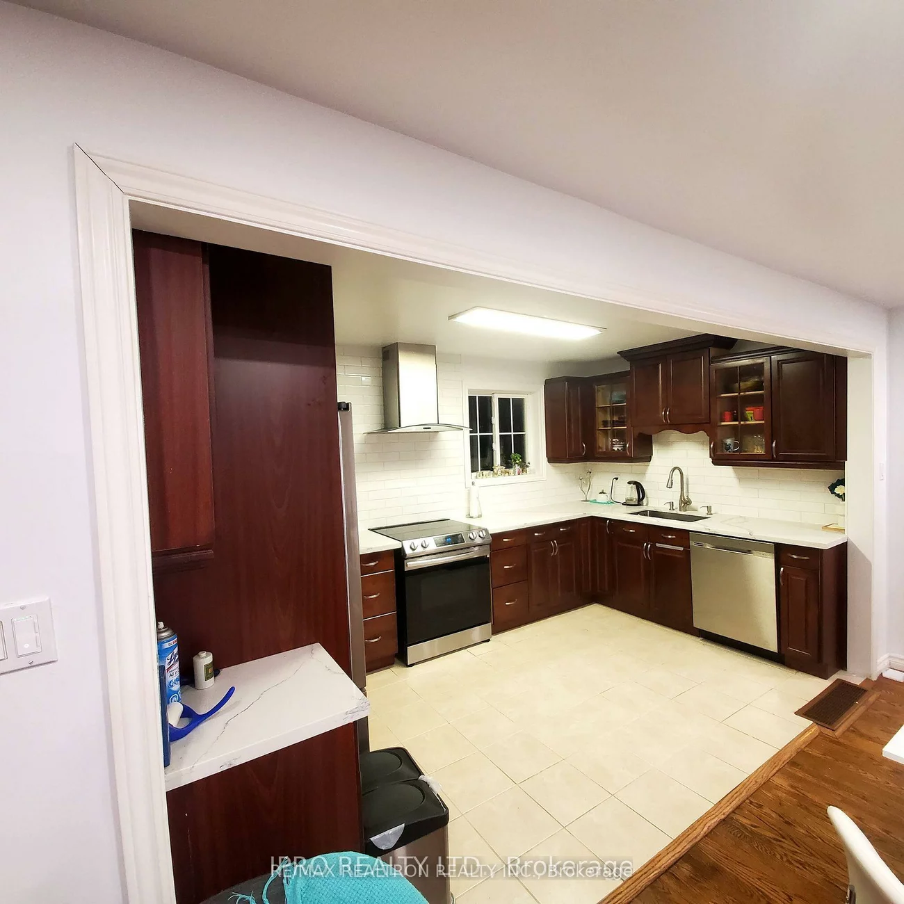 16, Cresthaven, Hillcrest Village, Toronto