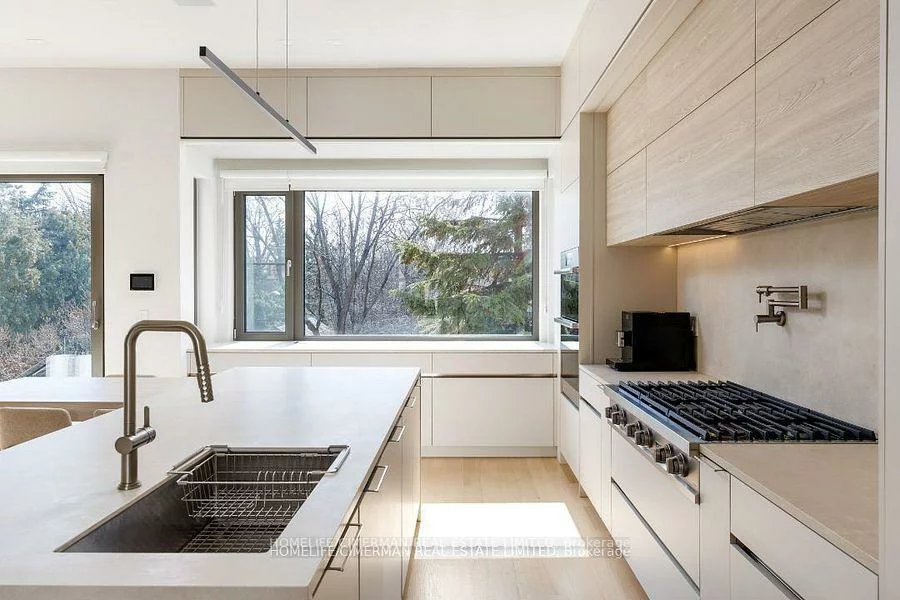 21, FARRELL, Willowdale West, Toronto
