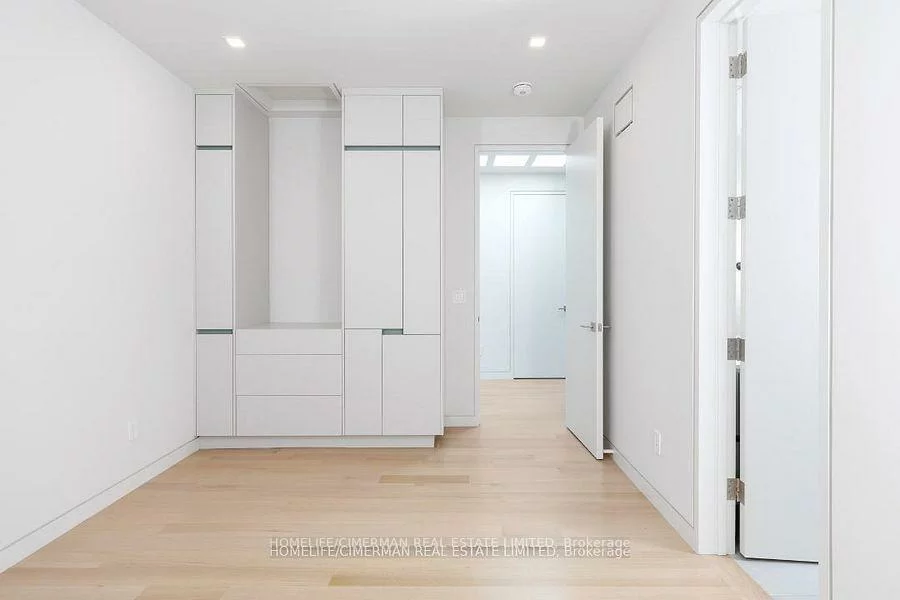 21, FARRELL, Willowdale West, Toronto
