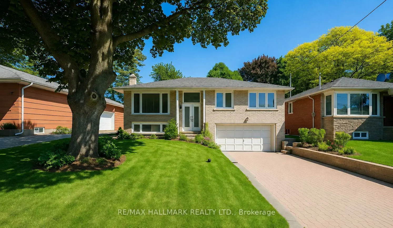 33, Sumner Heights, Bayview Village, Toronto