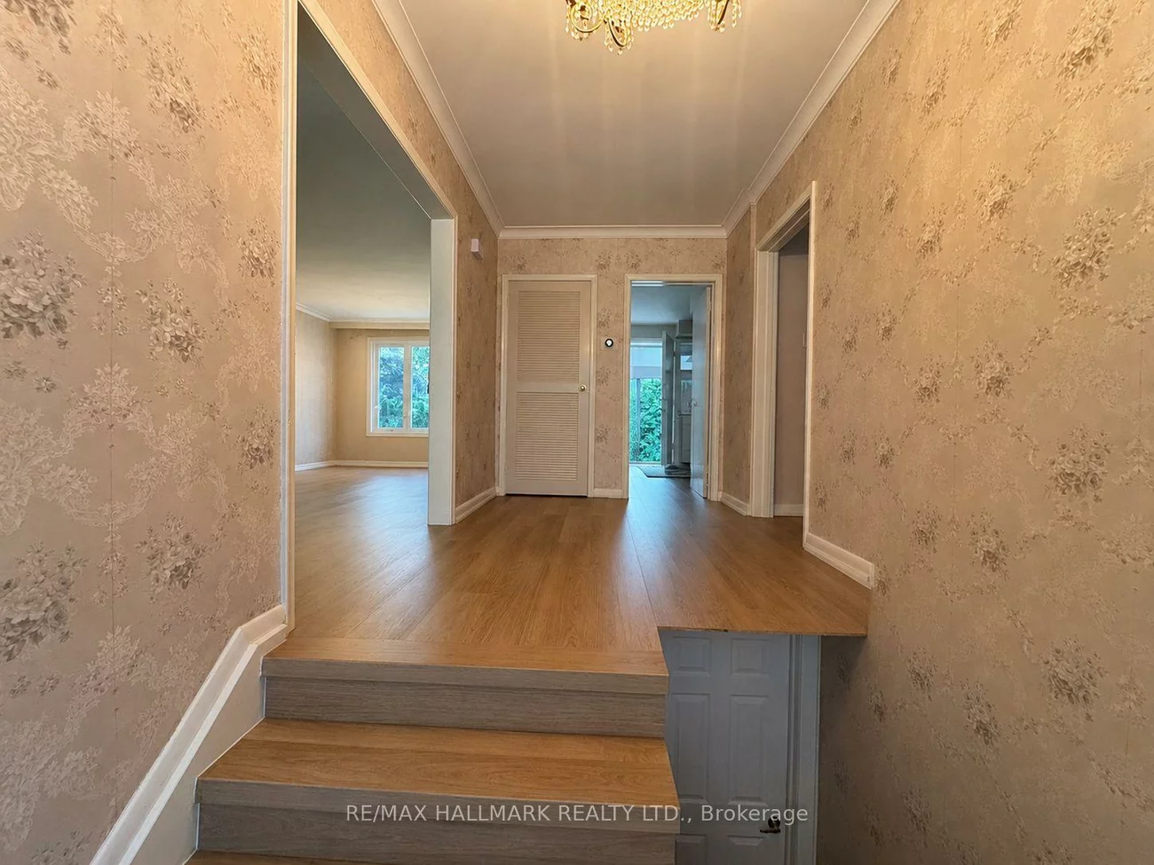 33, Sumner Heights, Bayview Village, Toronto