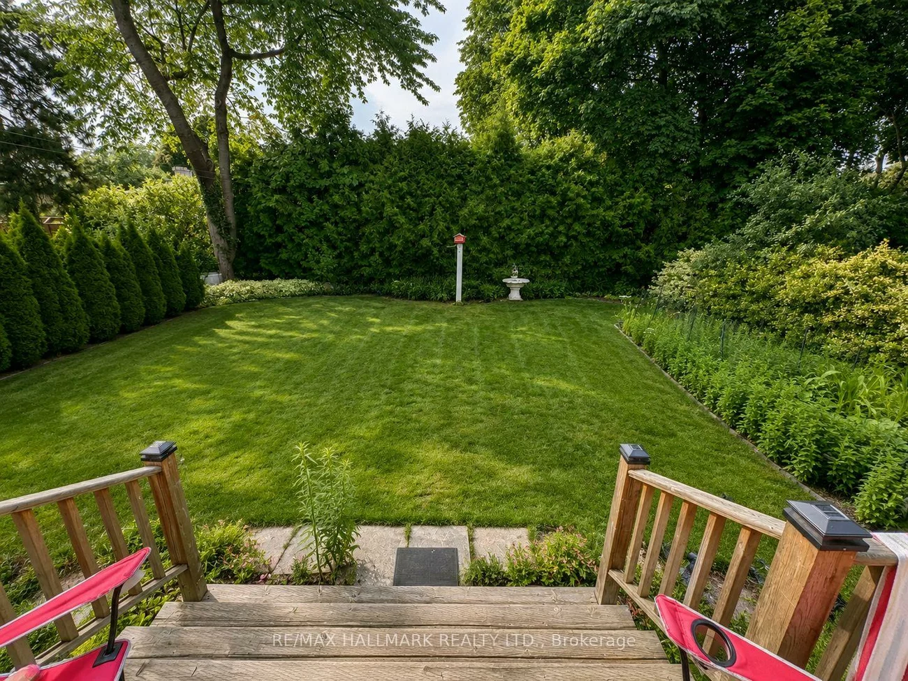 33, Sumner Heights, Bayview Village, Toronto