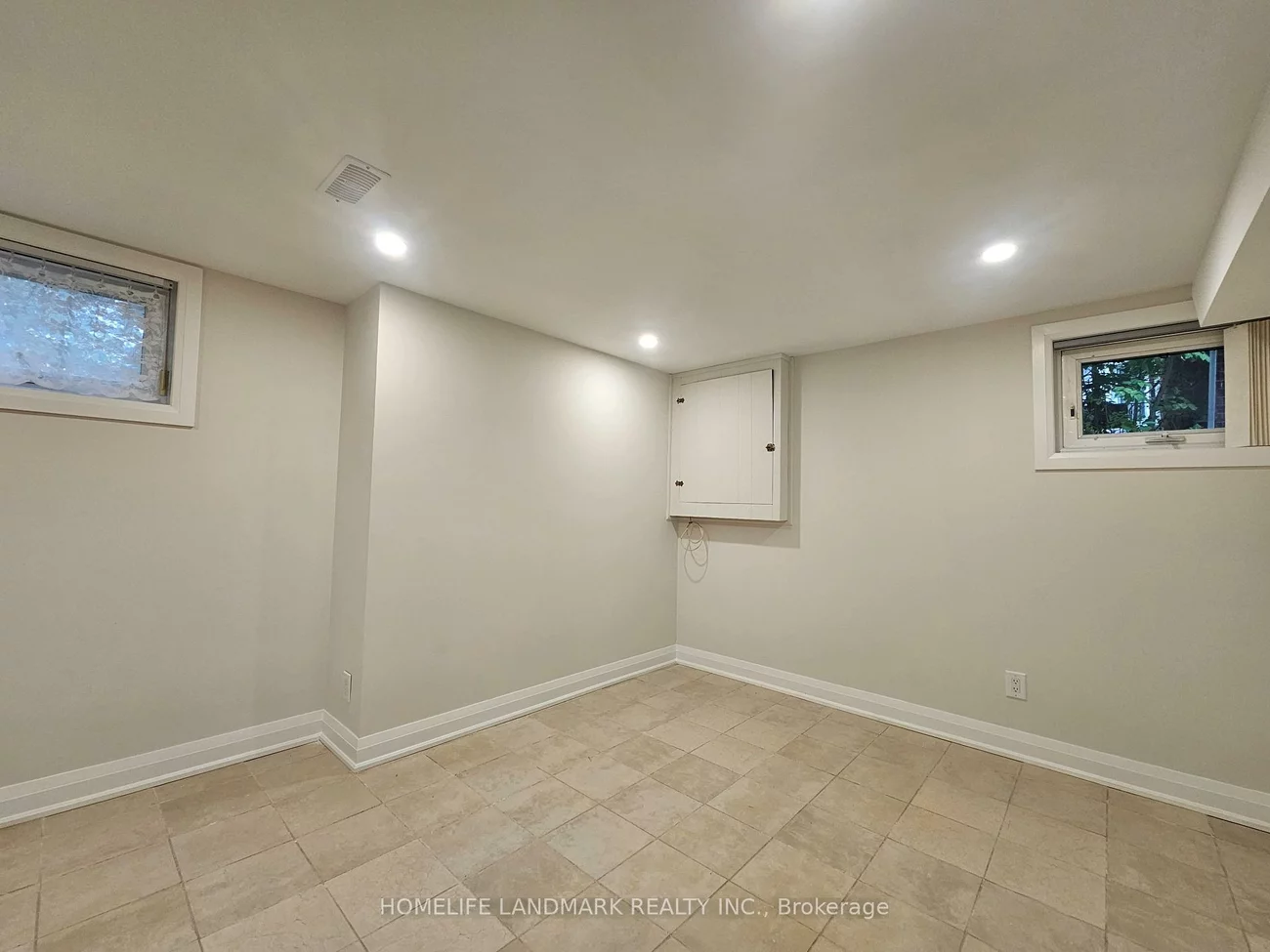 155, Churchill, Willowdale West, Toronto