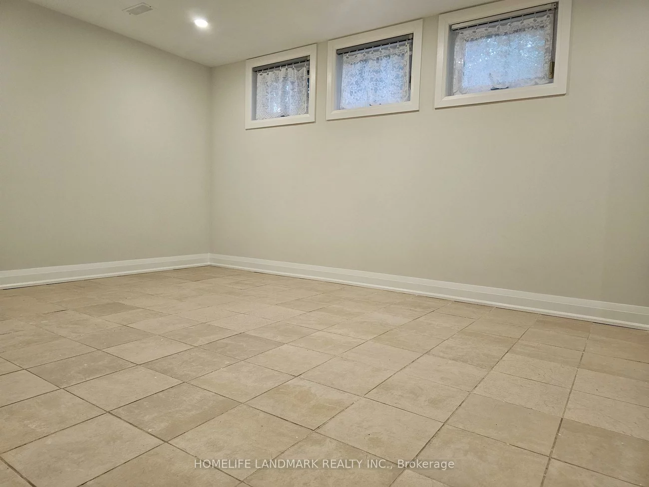 155, Churchill, Willowdale West, Toronto