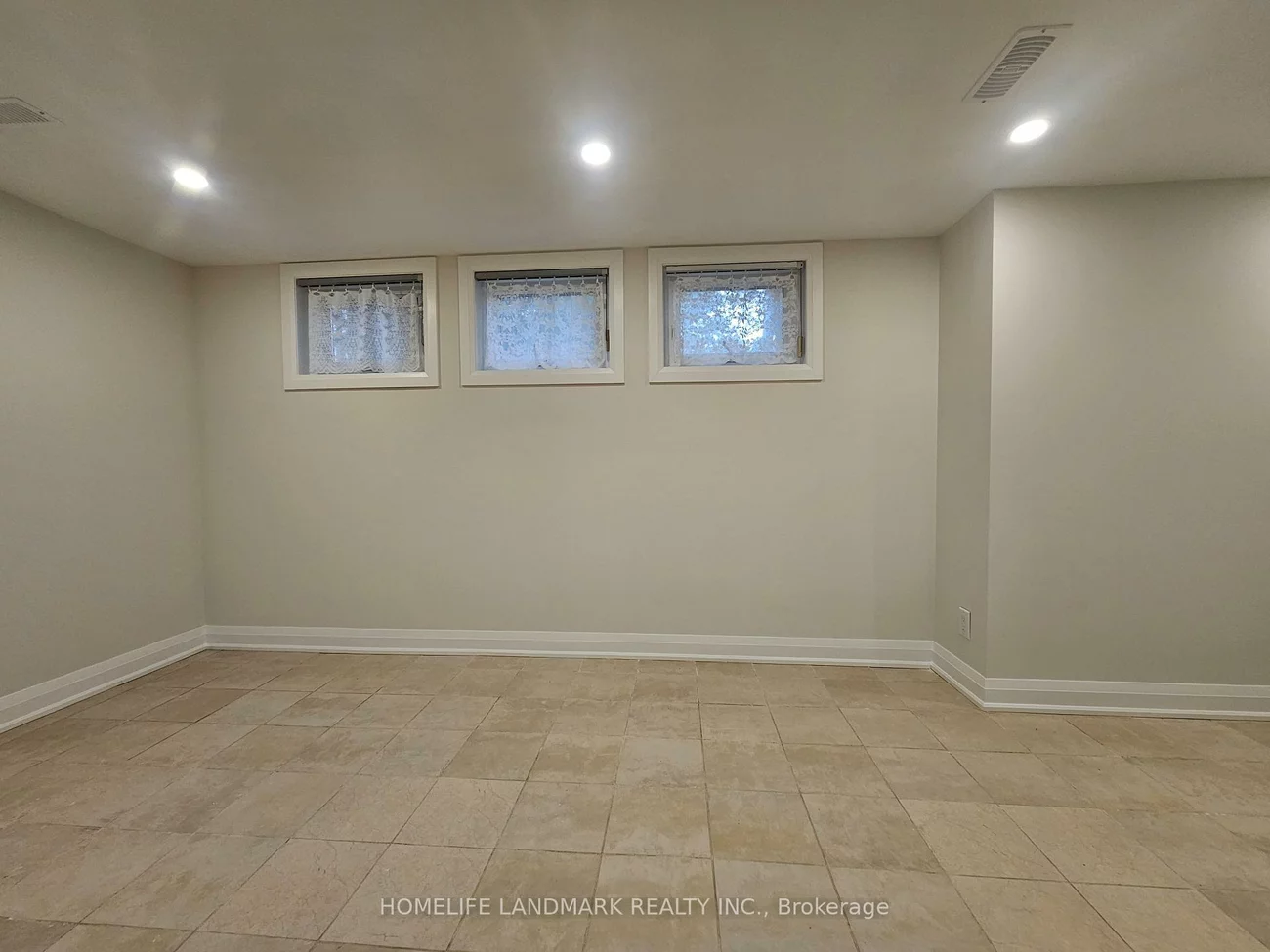 155, Churchill, Willowdale West, Toronto