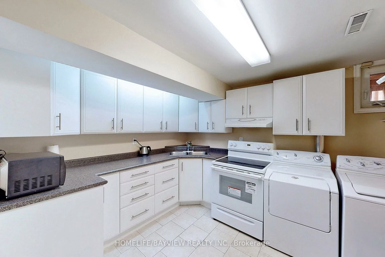 39, Shenstone(Basement), Westminster-Branson, Toronto