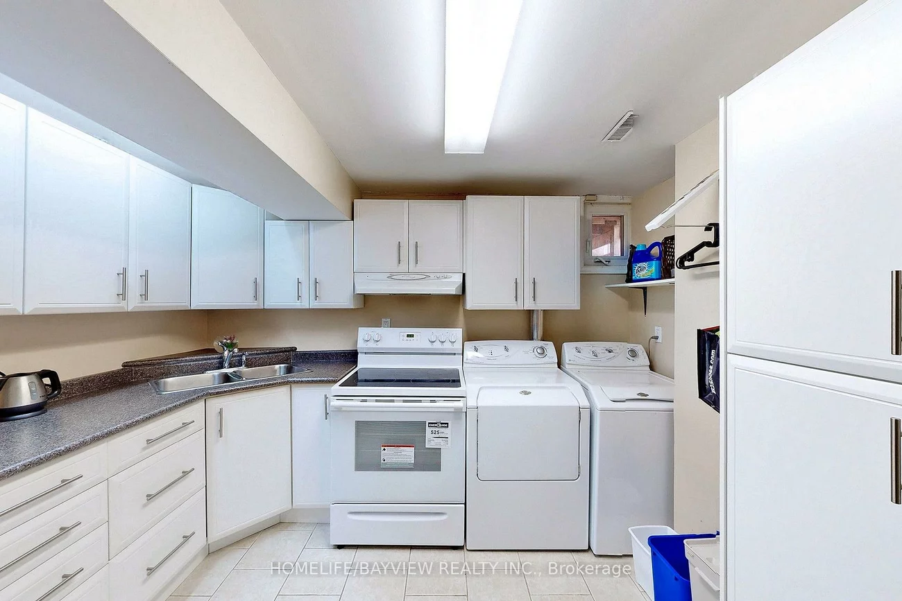 39, Shenstone(Basement), Westminster-Branson, Toronto