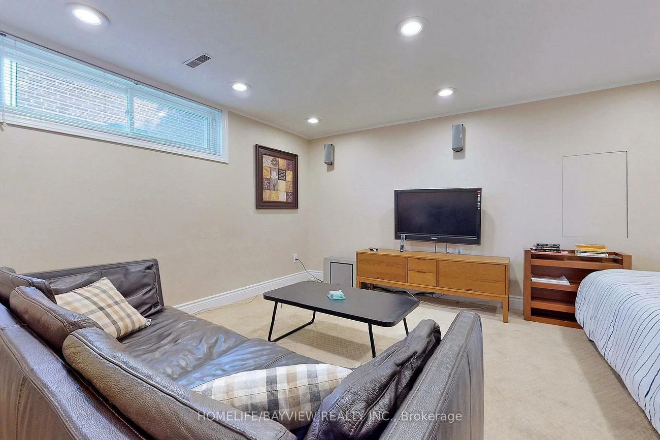 39, Shenstone(Basement), Westminster-Branson, Toronto