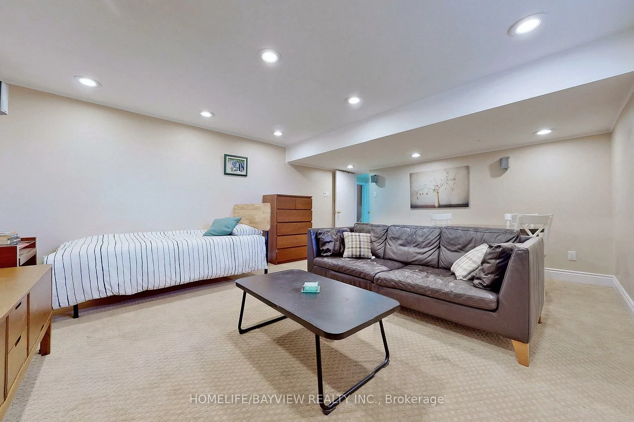 39, Shenstone(Basement), Westminster-Branson, Toronto