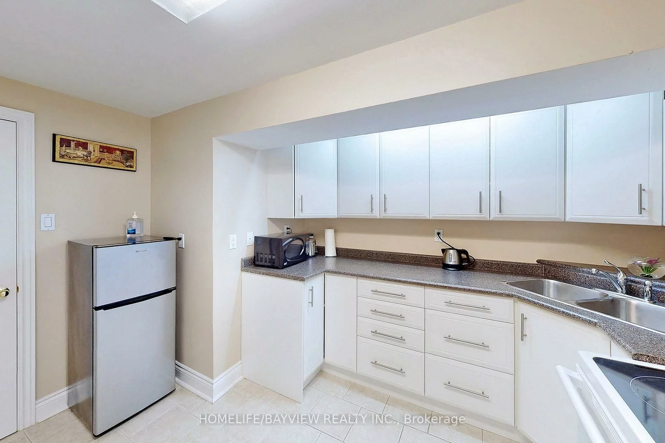 39, Shenstone(Basement), Westminster-Branson, Toronto