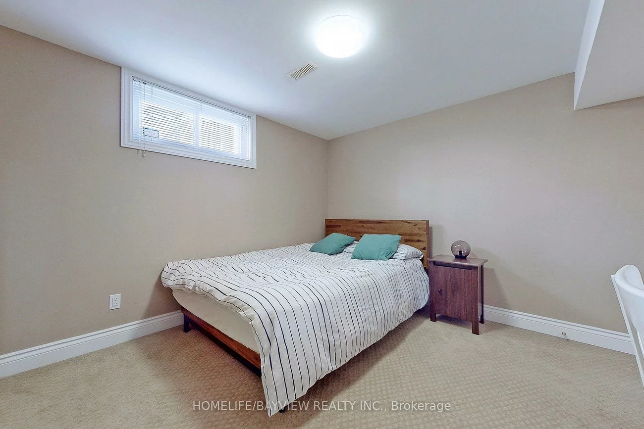 39, Shenstone(Basement), Westminster-Branson, Toronto
