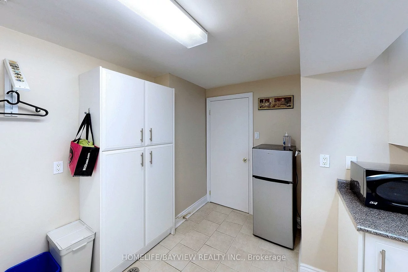 39, Shenstone(Basement), Westminster-Branson, Toronto