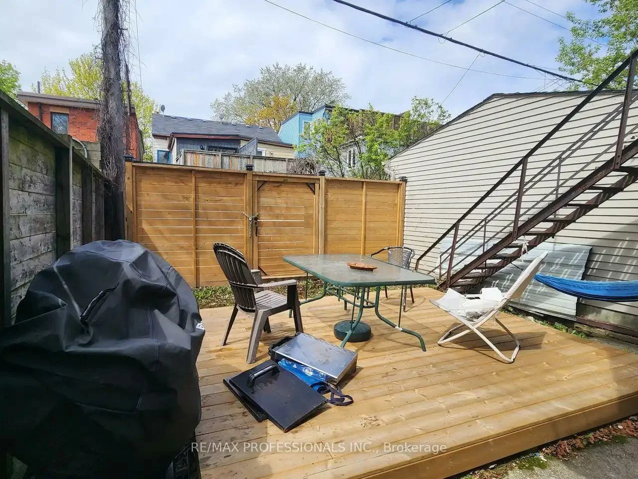 150, Robert, University, Toronto